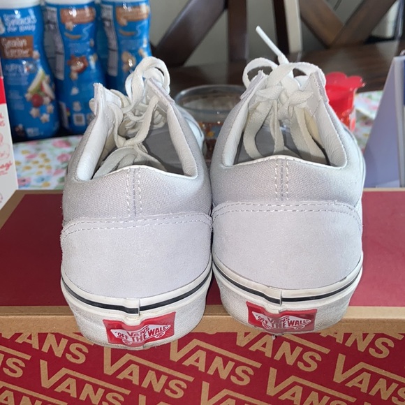 Vans - Picture 4 of 4
